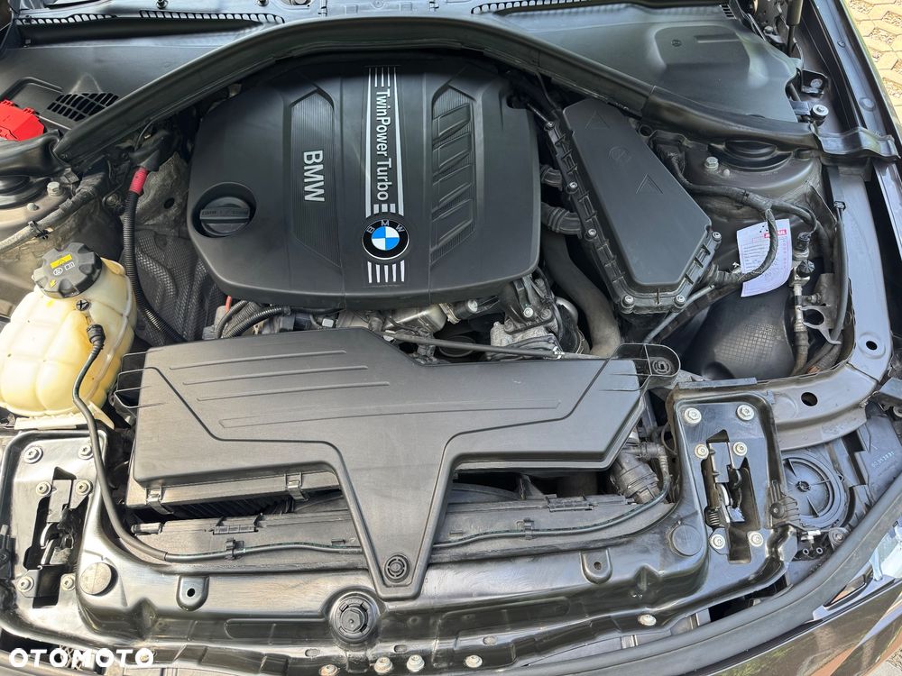 BMW Seria 3 316d - 17
