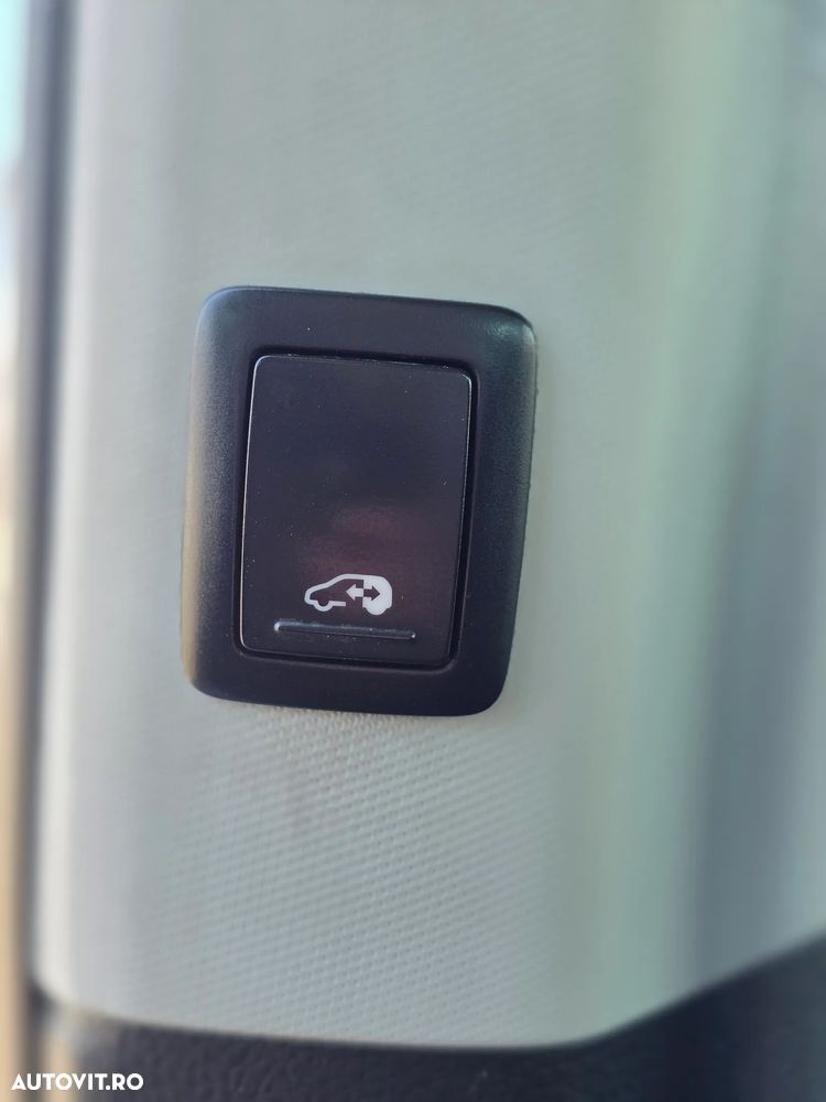 Volkswagen Sharan 2.0 TDI DSG BlueMotion Technology Highline - 13