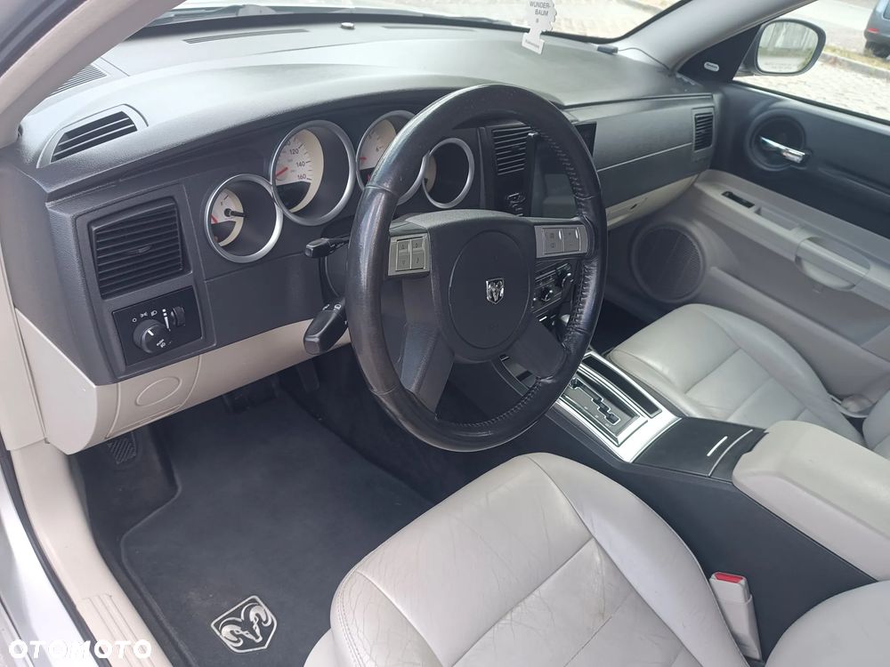 Dodge Magnum 5.7 V8 - 11