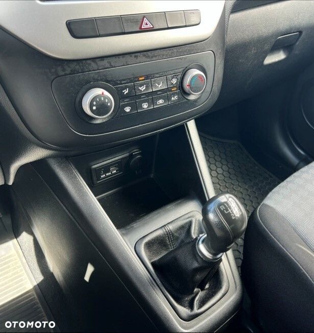 Kia Venga 1.6 M - 20