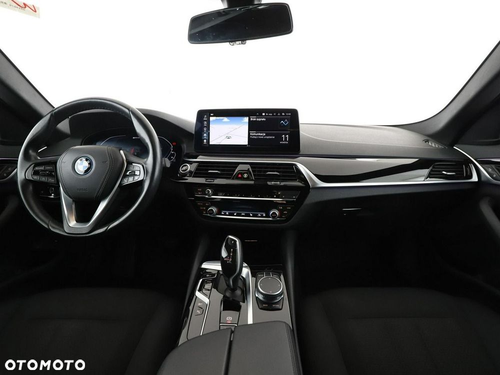 BMW Seria 5 530e - 16