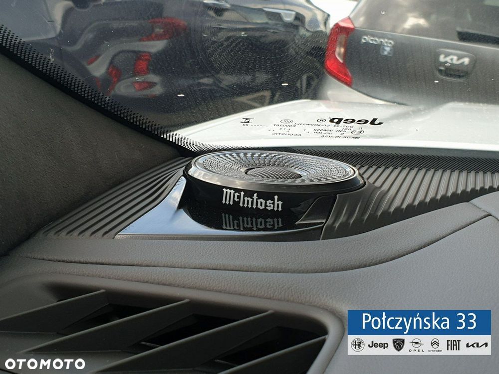 Jeep Grand Cherokee - 37