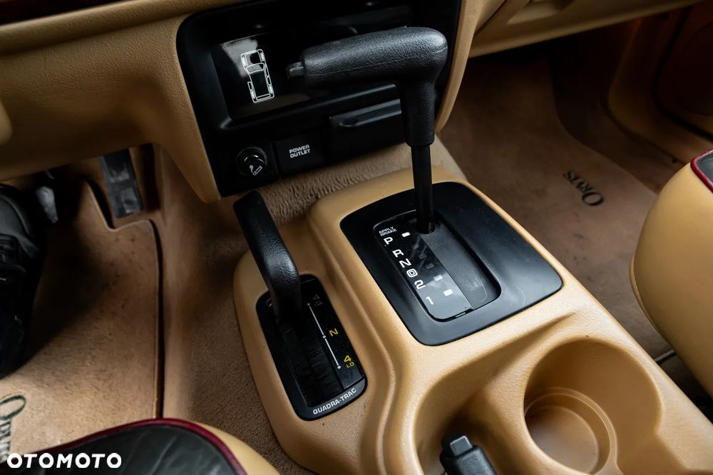 Jeep Grand Cherokee - 36