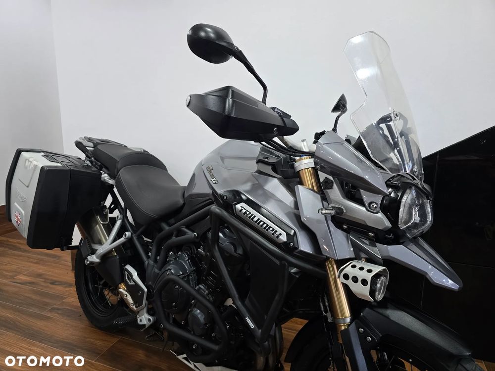 Triumph Tiger - 1