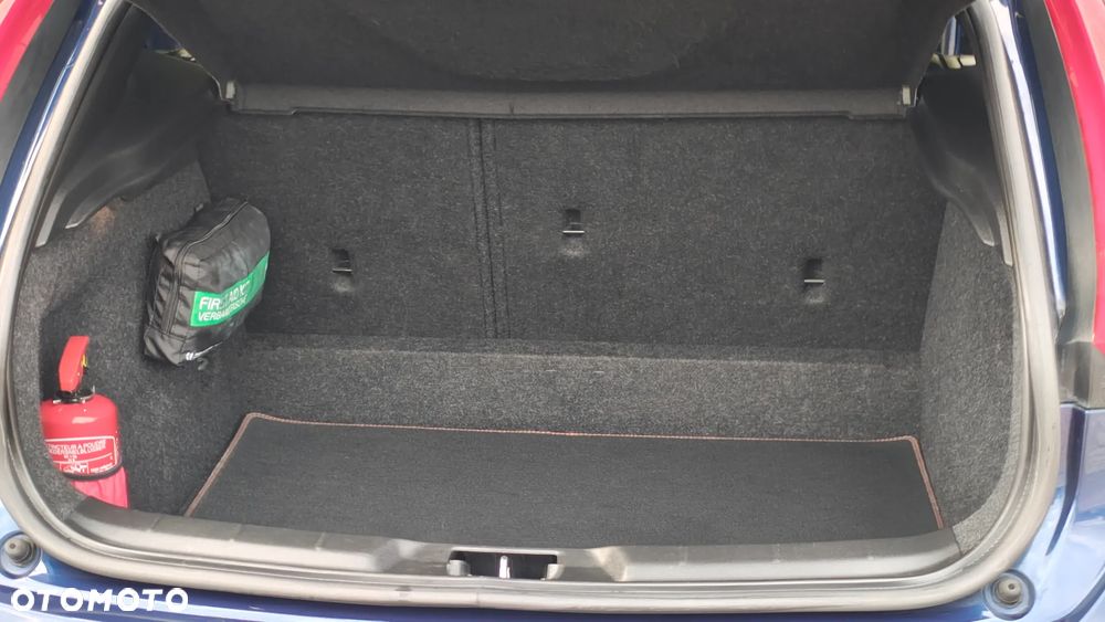 Volvo V40 D2 Ocean Race - 24