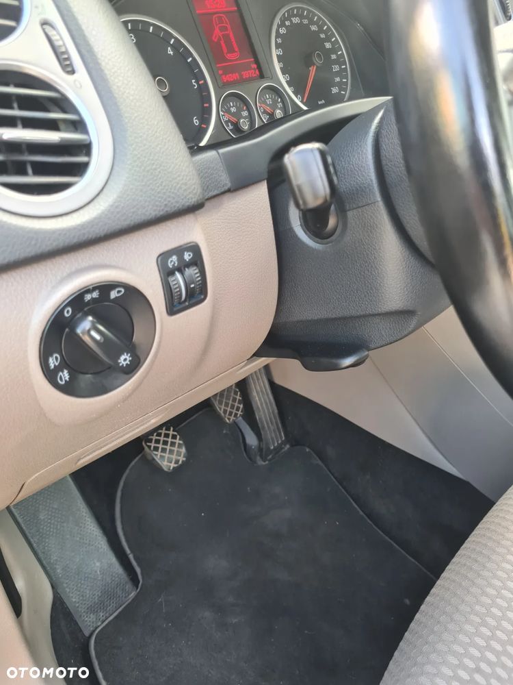 Volkswagen Tiguan 2.0 TDI DPF BlueMotion Technology Trend & Fun - 22