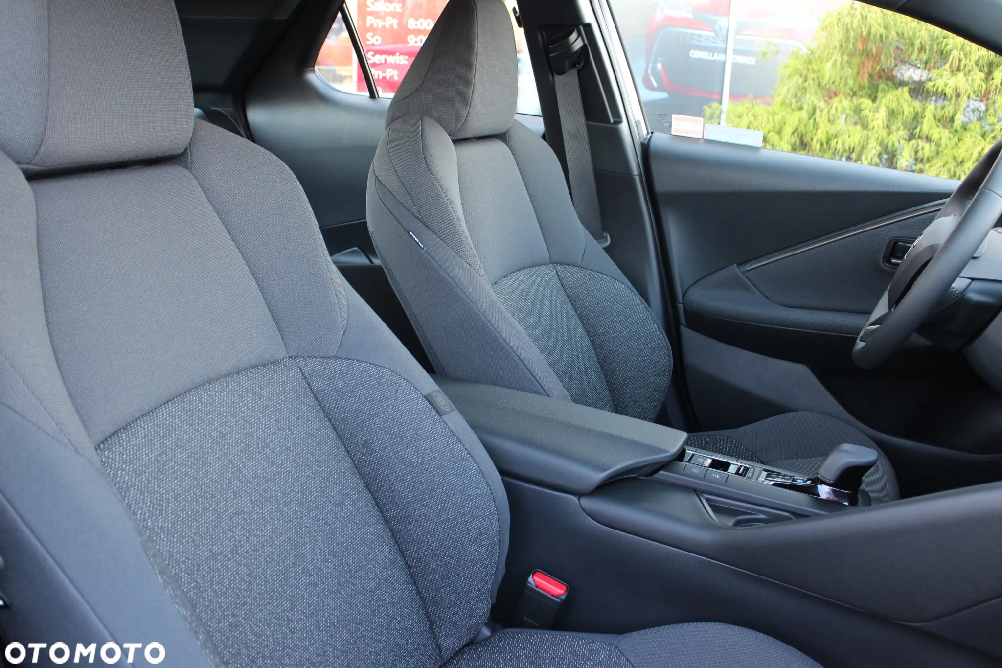 Toyota C-HR 1.8 Hybrid Comfort - 8