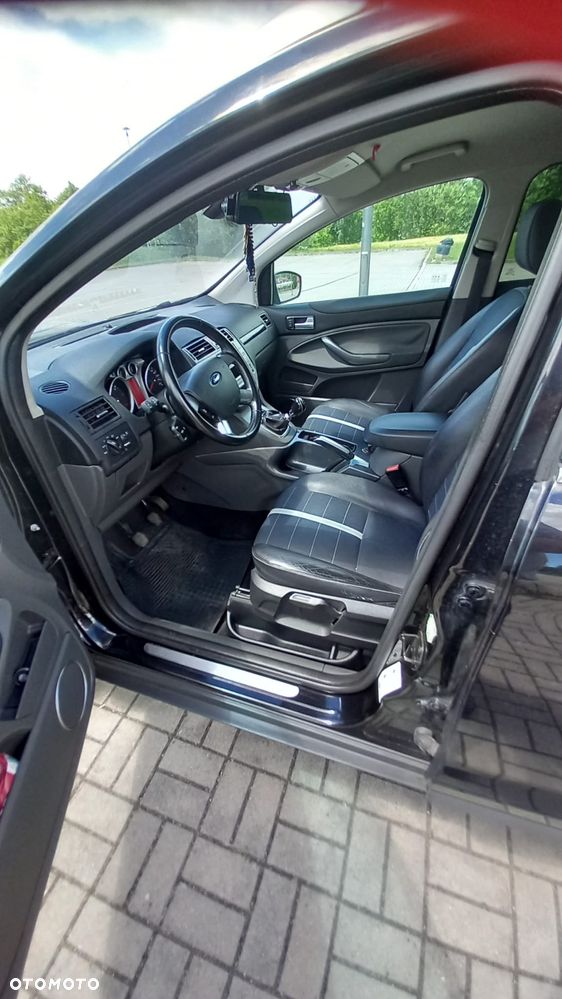Ford Kuga 2.0 TDCi Titanium FWD - 4