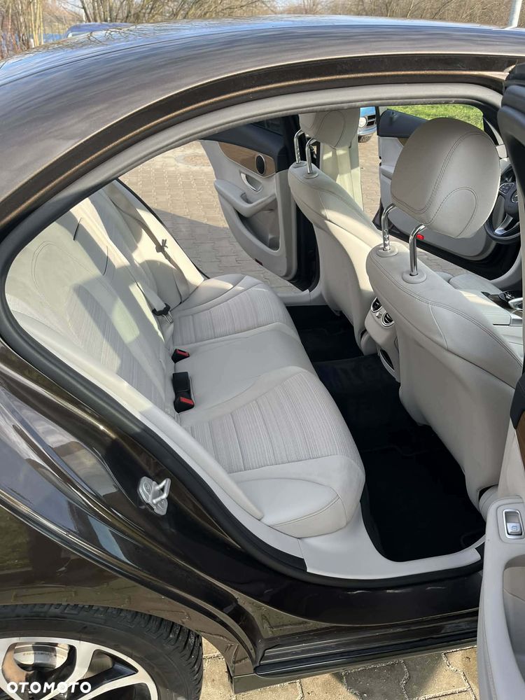 Mercedes-Benz Klasa C 300 7G-TRONIC - 9
