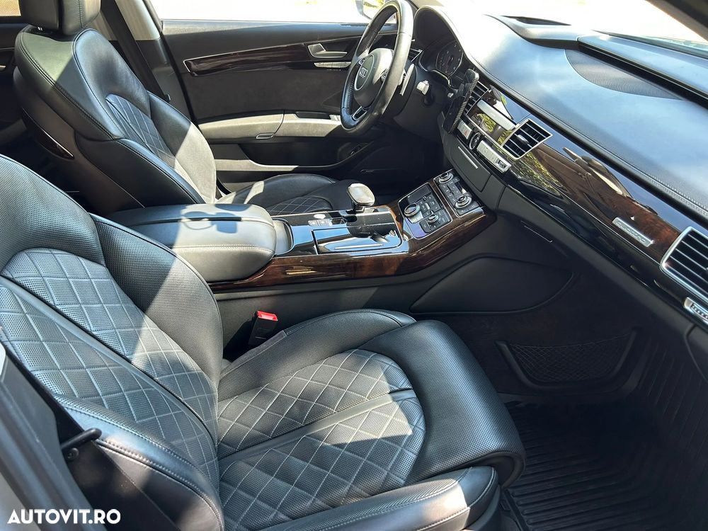 Audi A8 4.2 TDI DPF (clean diesel) quattro tiptronic - 18