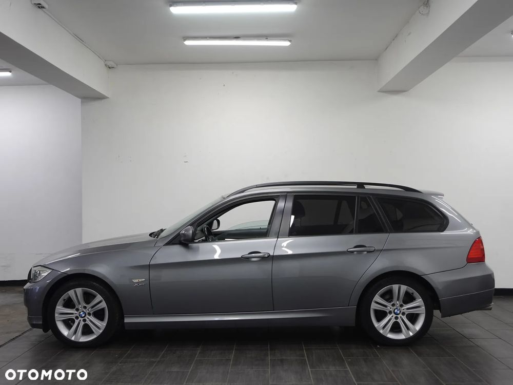 BMW Seria 3 320d xDrive DPF - 5