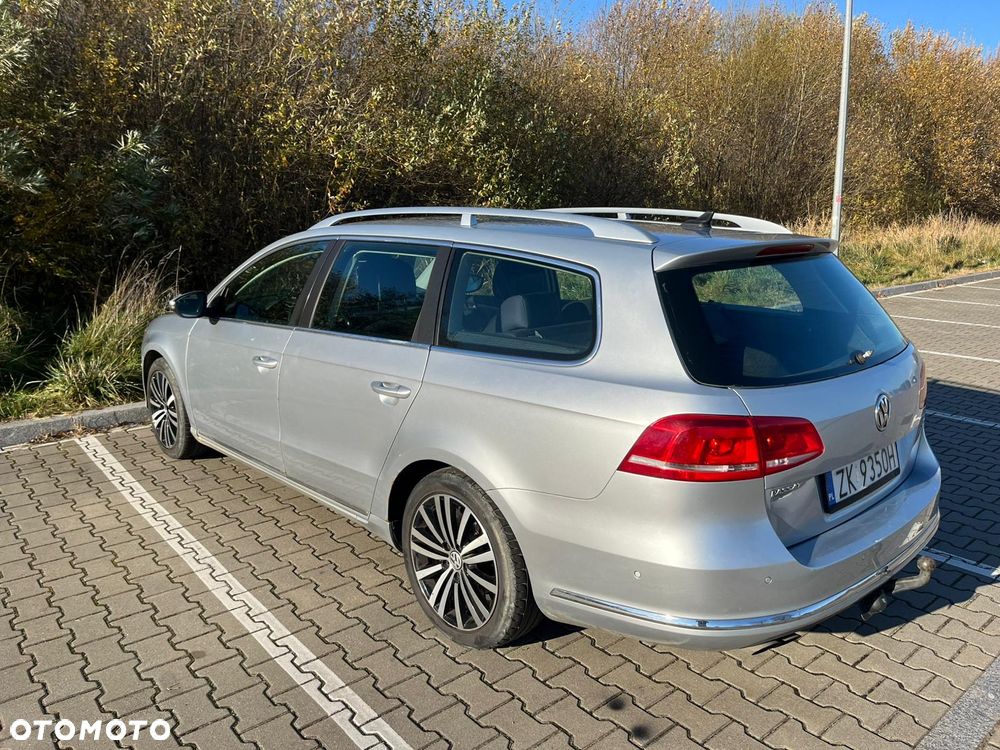 Volkswagen Passat 2.0 TDI DSG Comfortline - 4