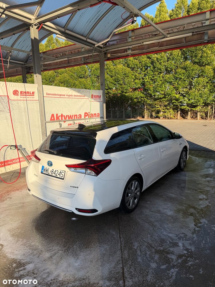 Toyota Auris Hybrid 135 Active - 1