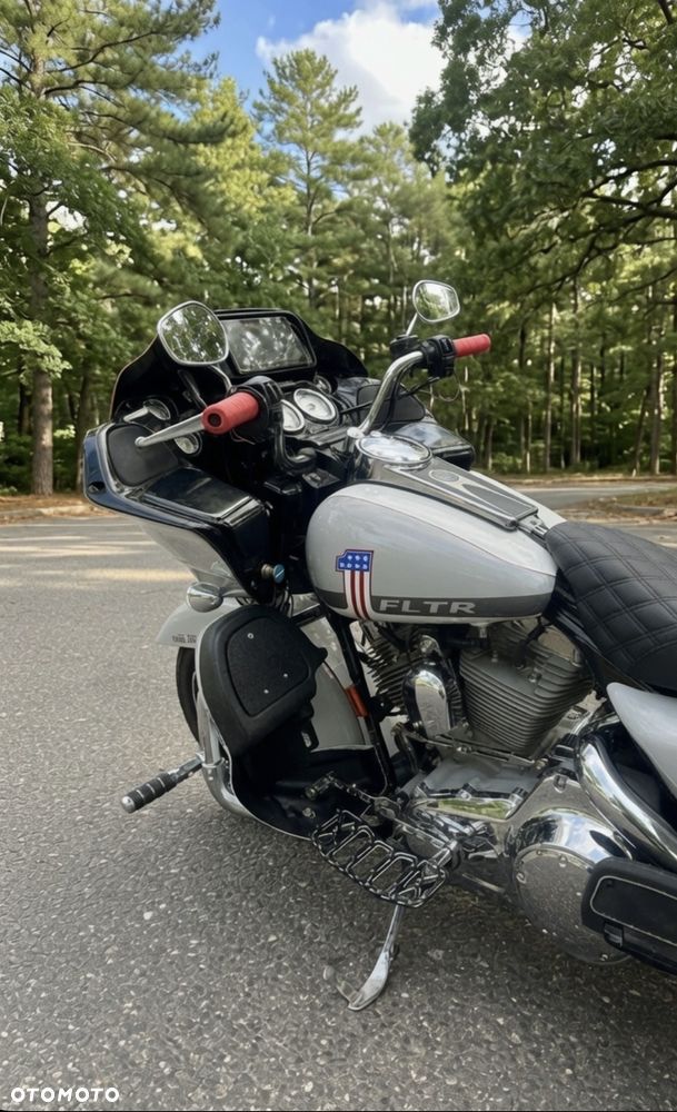 Harley-Davidson Touring Road Glide - 4