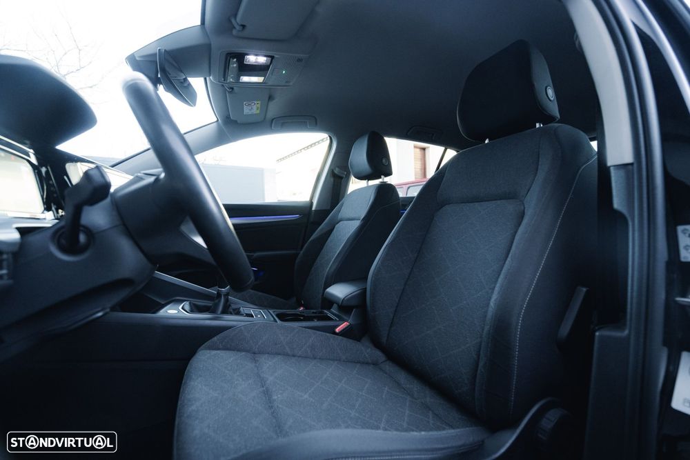 VW Golf 1.0 TSI Sportline - 42