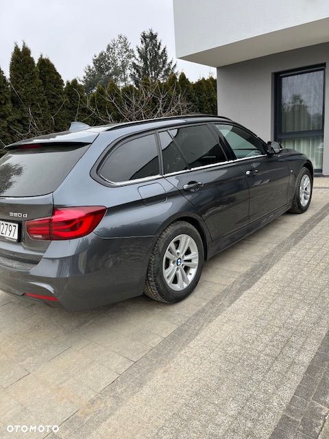 BMW Seria 3 320d xDrive M Sport - 2