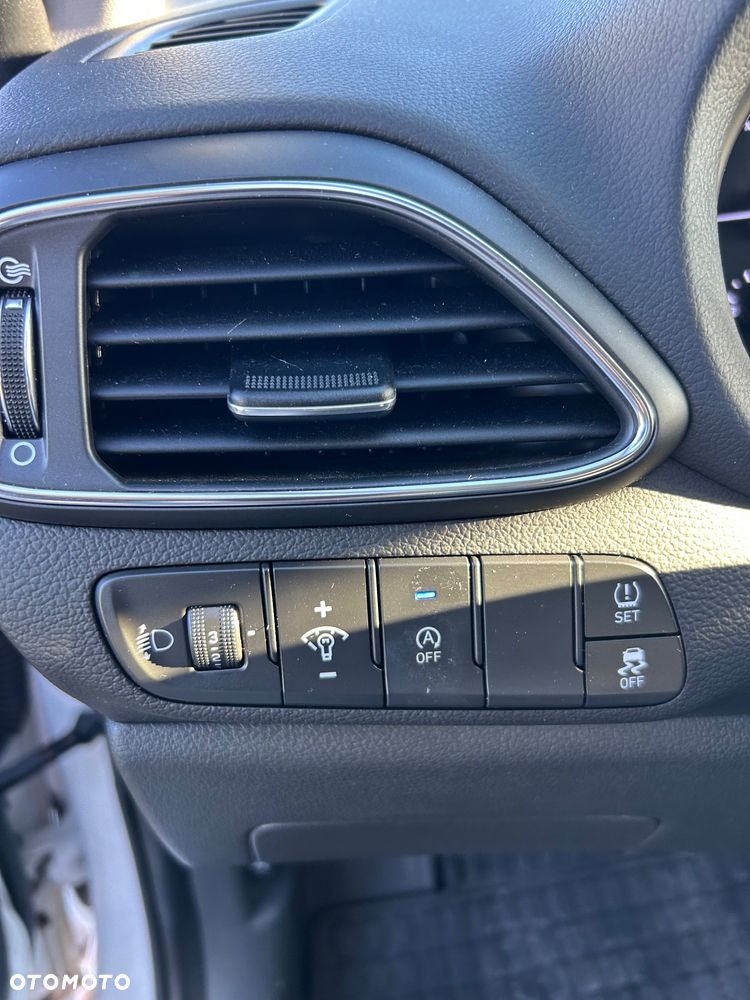 Hyundai i30 1.0 T-GDI Smart - 10