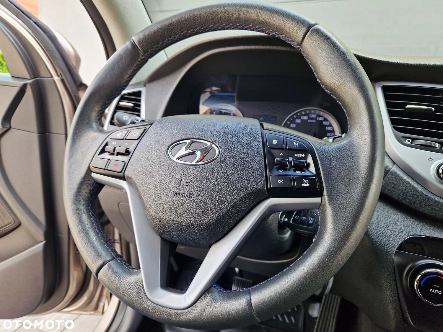 Hyundai Tucson 1.6 GDi 2WD Select - 27