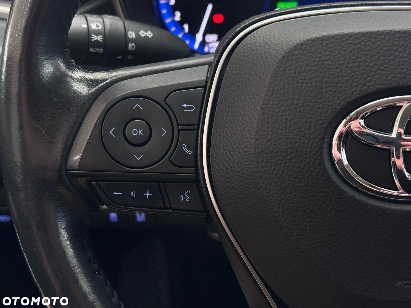 Toyota Corolla - 23
