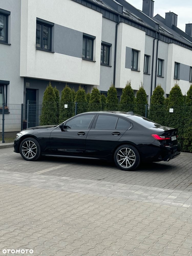 BMW Seria 3 330i xDrive Sport - 12