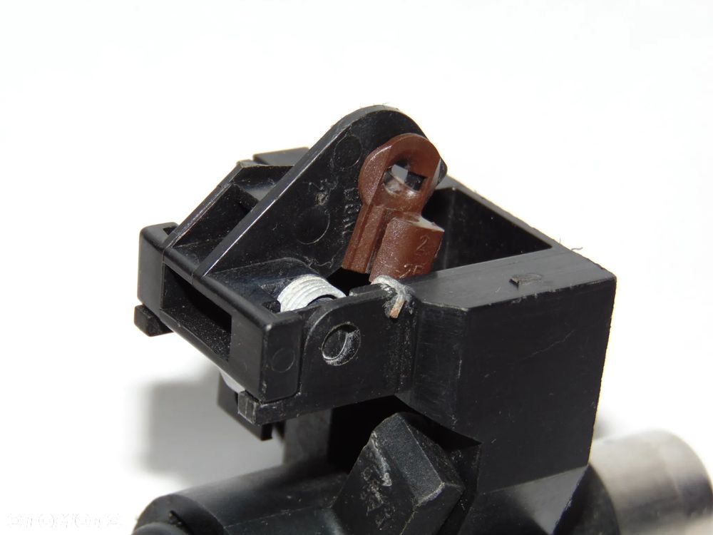 ORYGINAŁ zamek tylny wkładka tylna klapy bagażnika tył Opel Vectra B sedan 95-99r - 11