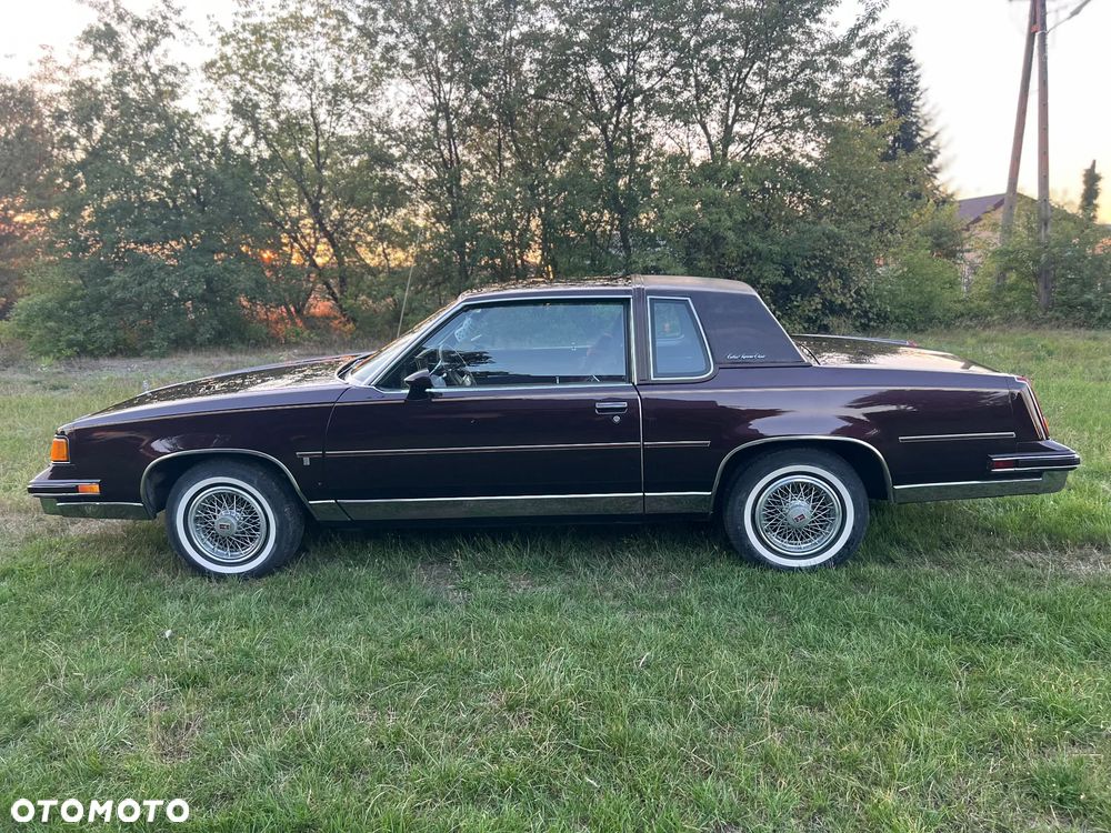 Oldsmobile Supreme - 10