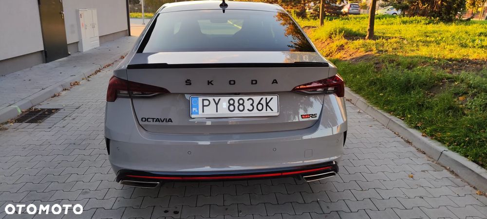 Skoda Octavia 2.0 TSI DSG RS Plus - 8