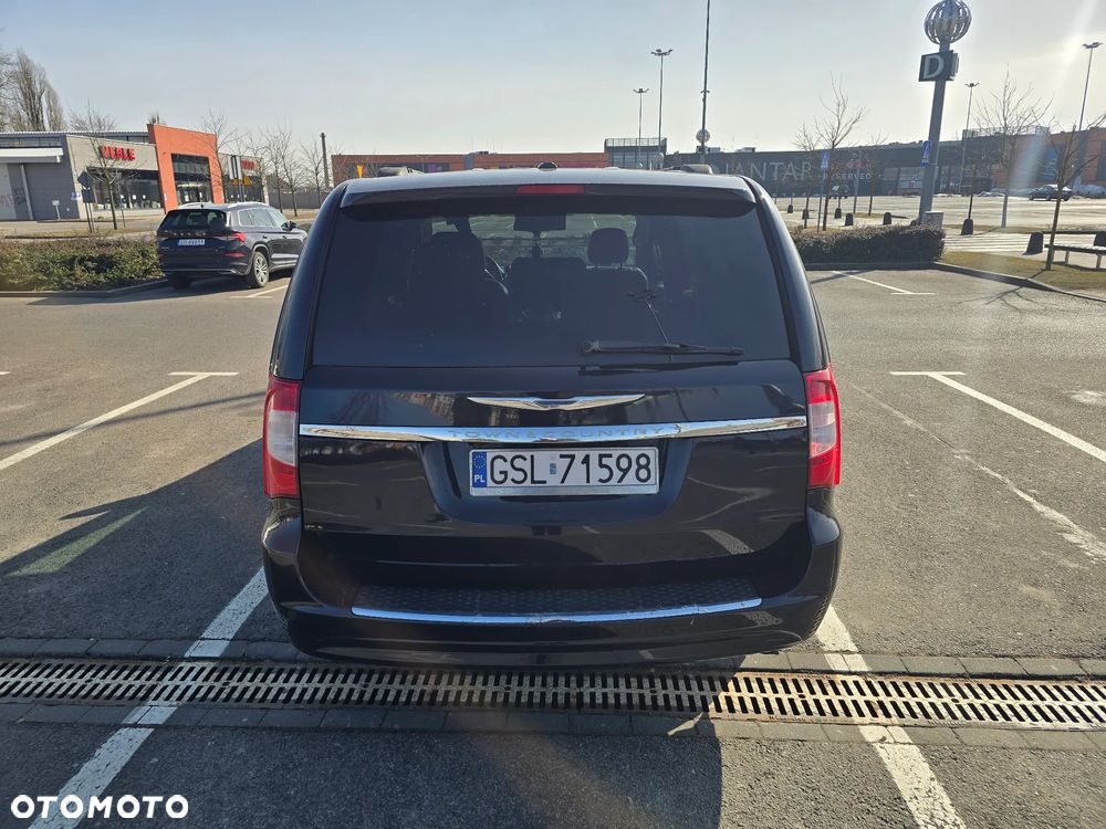 Chrysler Town & Country 3.6 Limited - 5