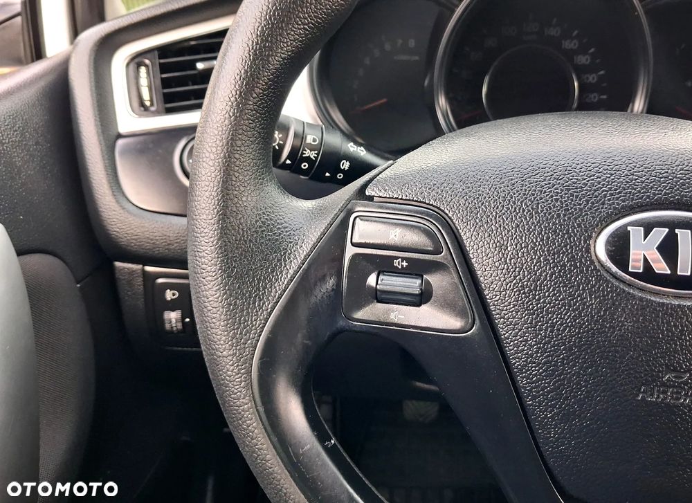Kia Ceed 1.4 CVVT Dream Team Edition - 21