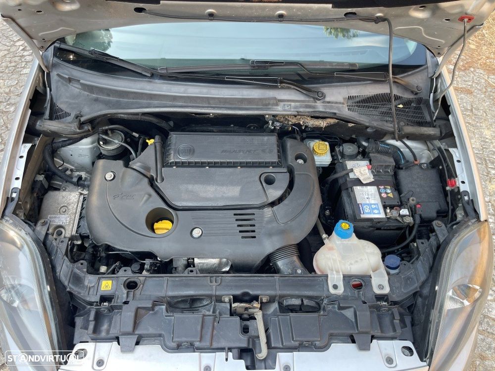 Fiat Punto 1.3 M-Jet Lounge S&S - 40