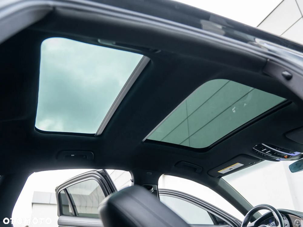 Porsche Panamera - 32