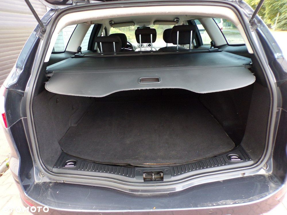 Ford Mondeo - 33