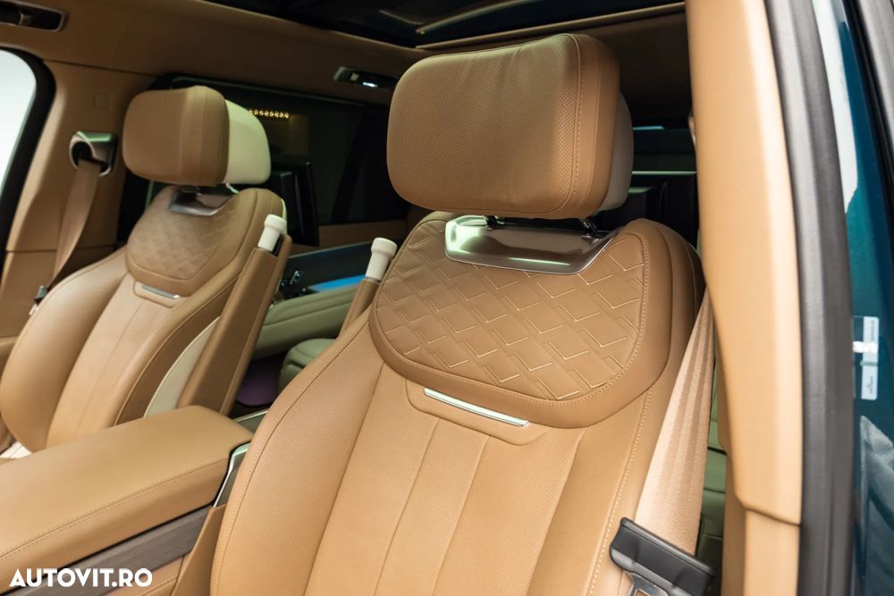 Land Rover Range Rover 4.4 V8 P530 LWB SV - 8