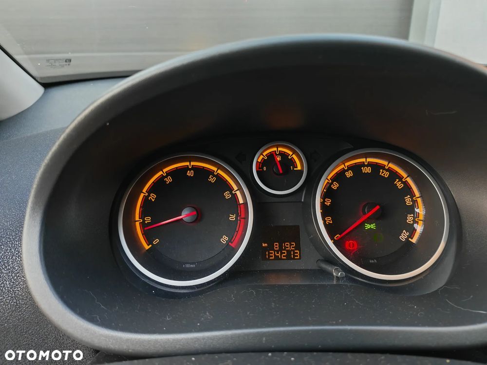 Opel Corsa 1.4 16V Cosmo - 17