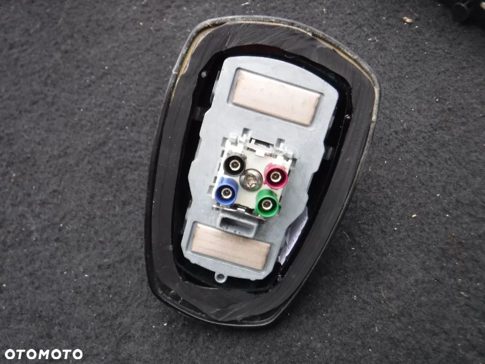 Mercedes CLA W117 antena GPS rekin - 2