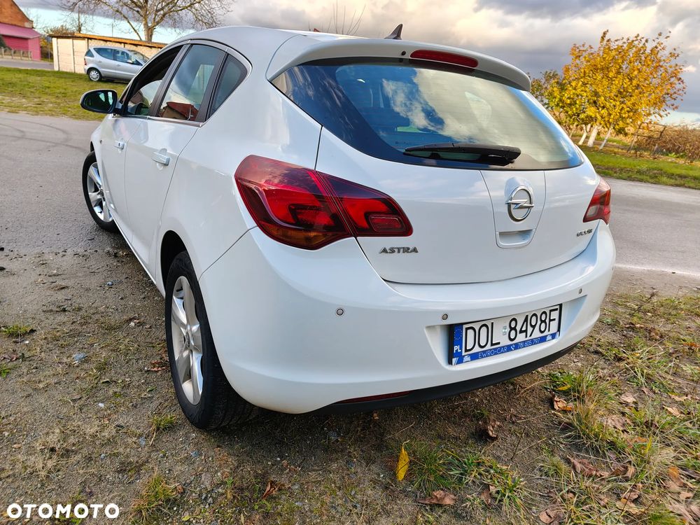 Opel Astra 1.7 CDTI DPF Cosmo - 12