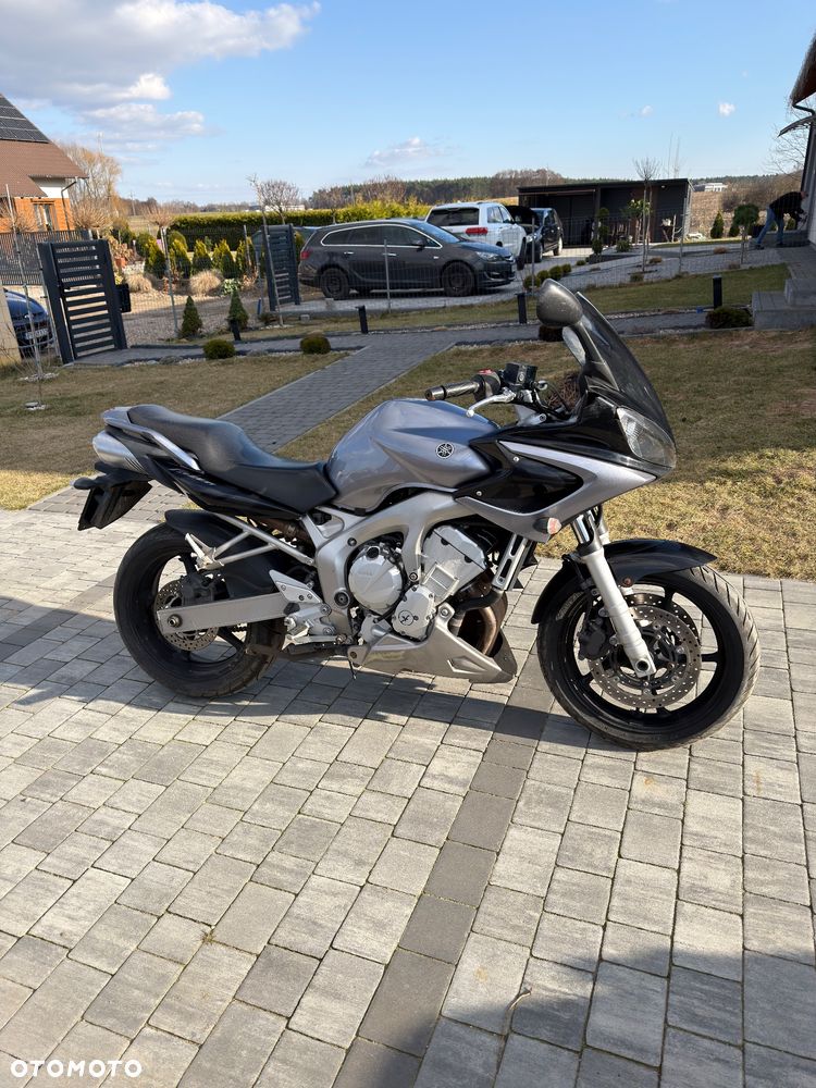 Yamaha FZ6 - 8