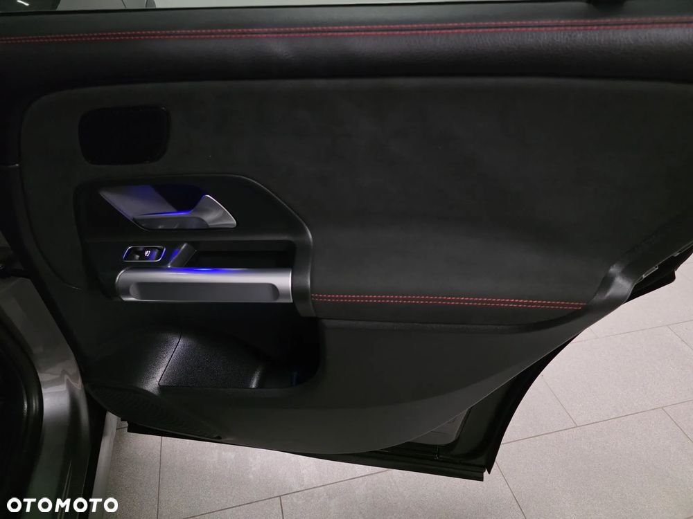 Mercedes-Benz GLB 220 d 4Matic 8G-DCT Edition AMG Line - 25
