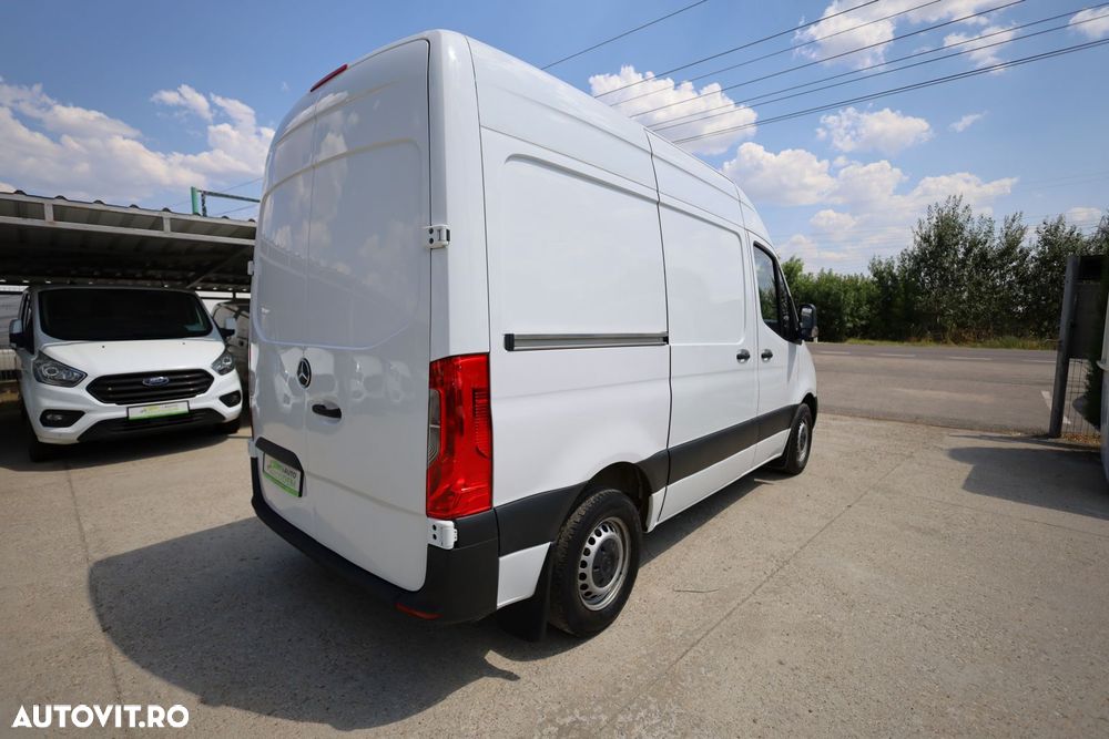 Mercedes-Benz Sprinter - 7
