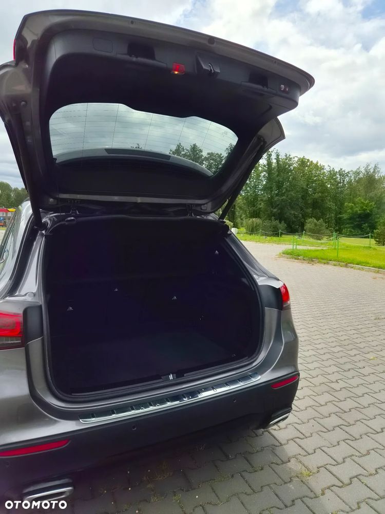 Mercedes-Benz GLA 220 d 4-Matic - 11