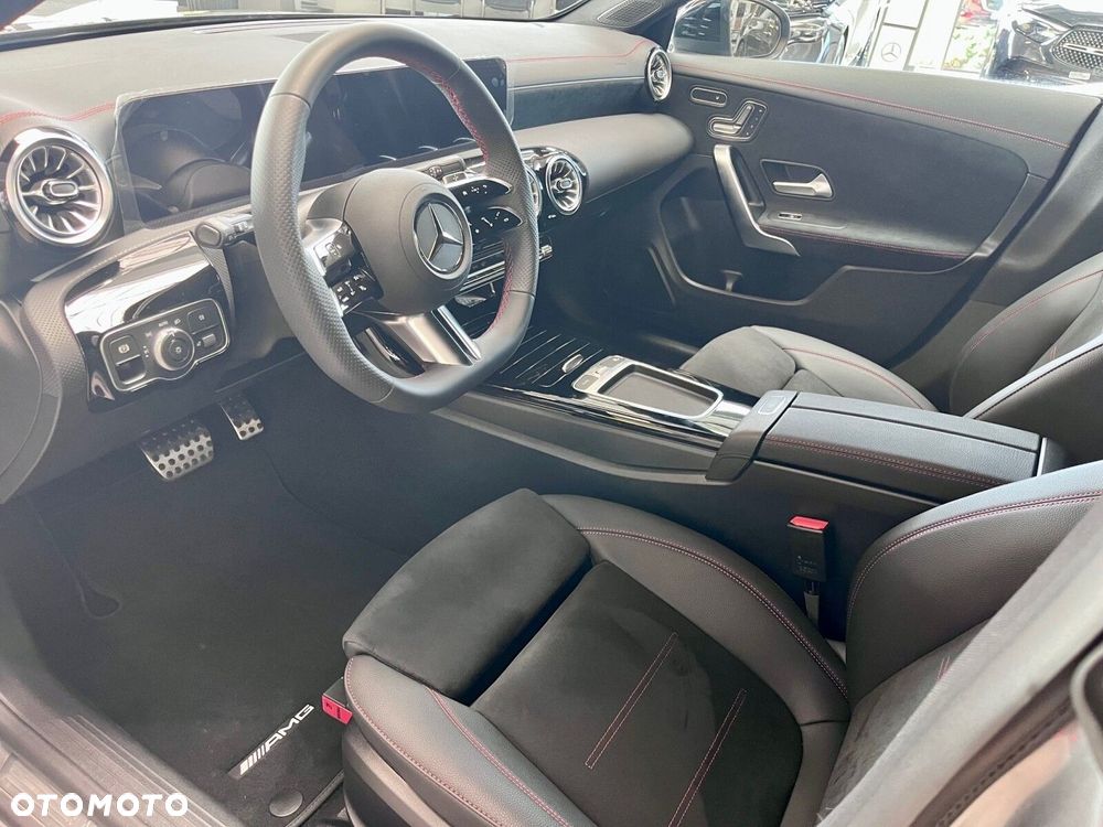 Mercedes-Benz CLA - 19