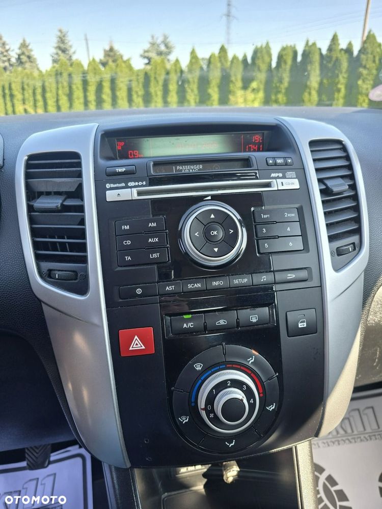 Kia Venga - 28