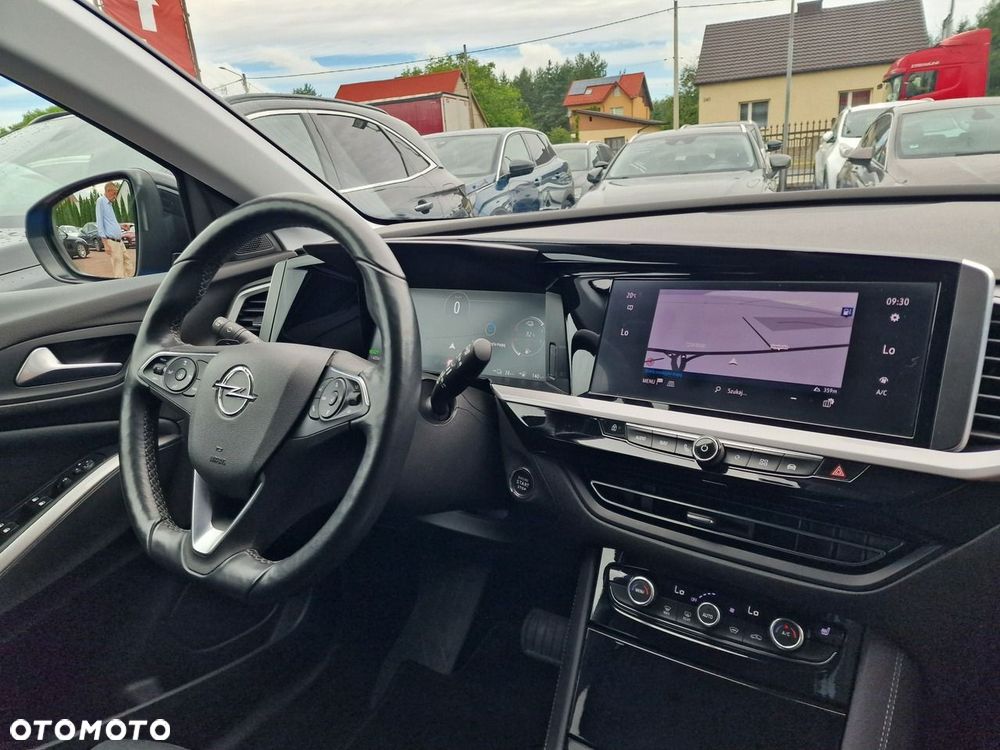 Opel Grandland 1.6 T PHEV Business Elegance - 28