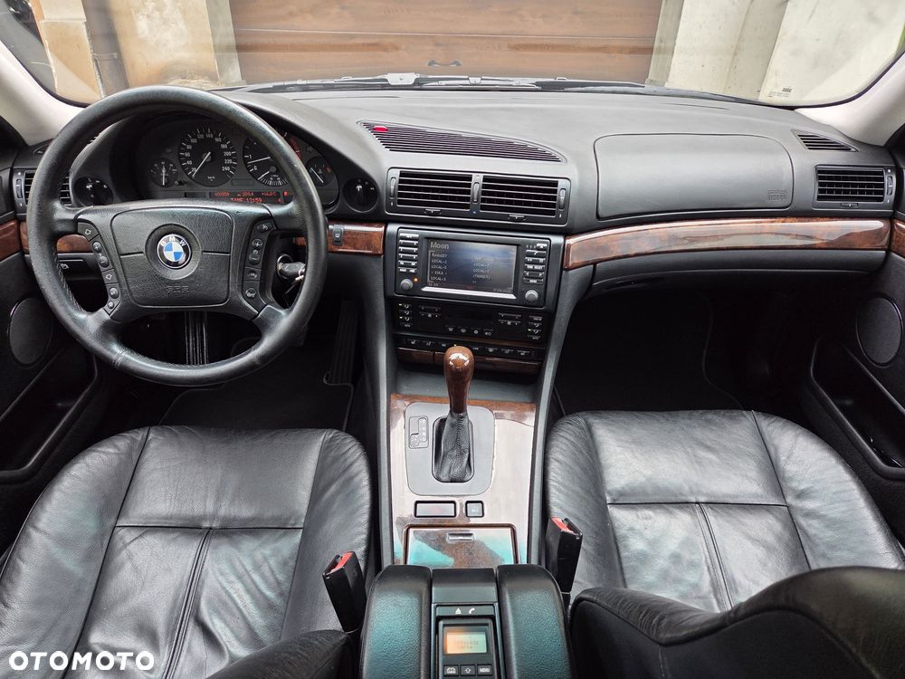 BMW Seria 7 - 4
