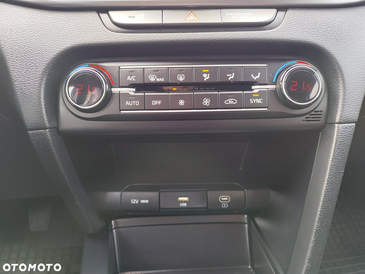 Kia XCeed - 18
