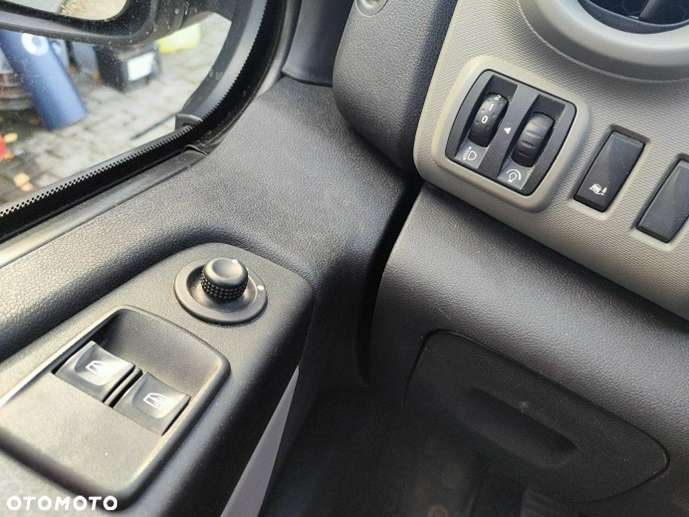 Renault Trafic - 16