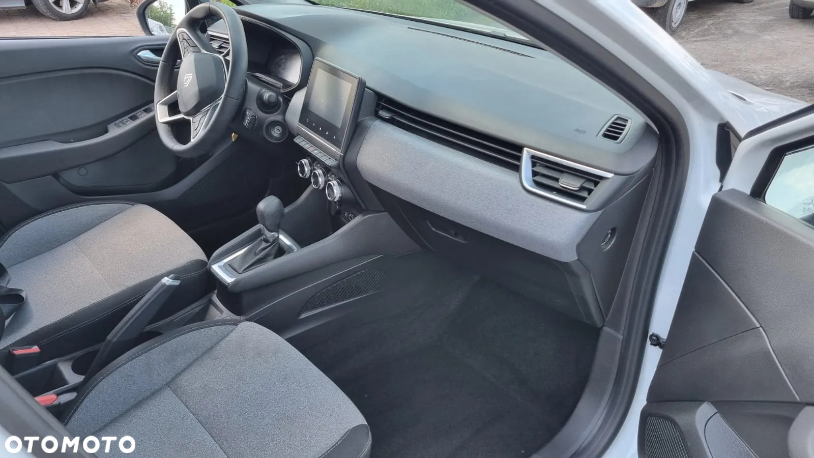 Renault Clio 1.6 E-TECH Equilibre - 23