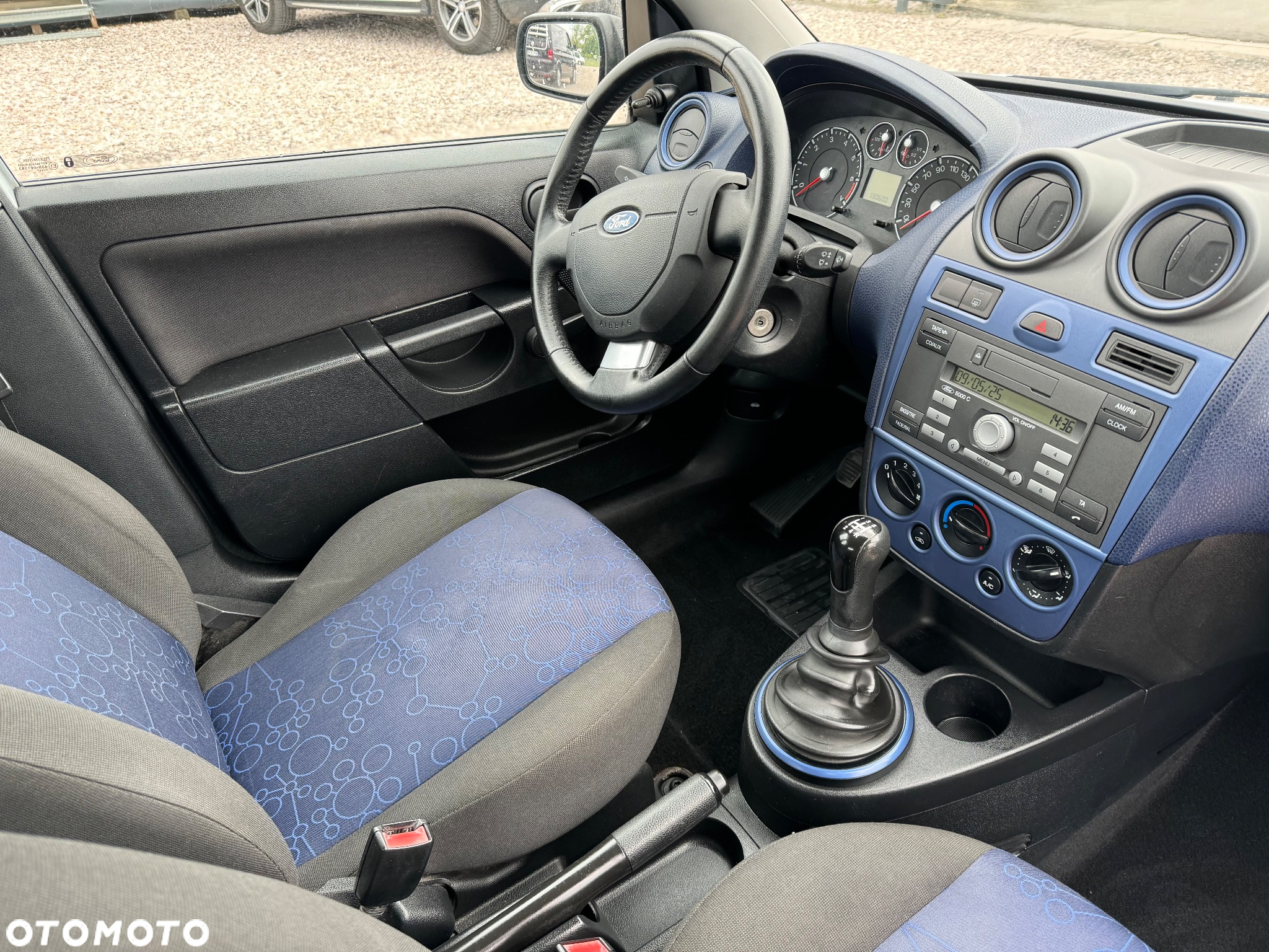 Ford Fiesta - 12