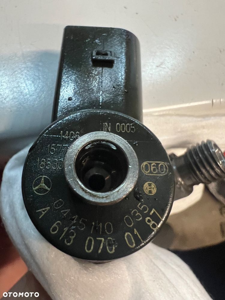 Wtryskiwacze paliwa Mercedes ml w163 2.7cdi sprawne - 1