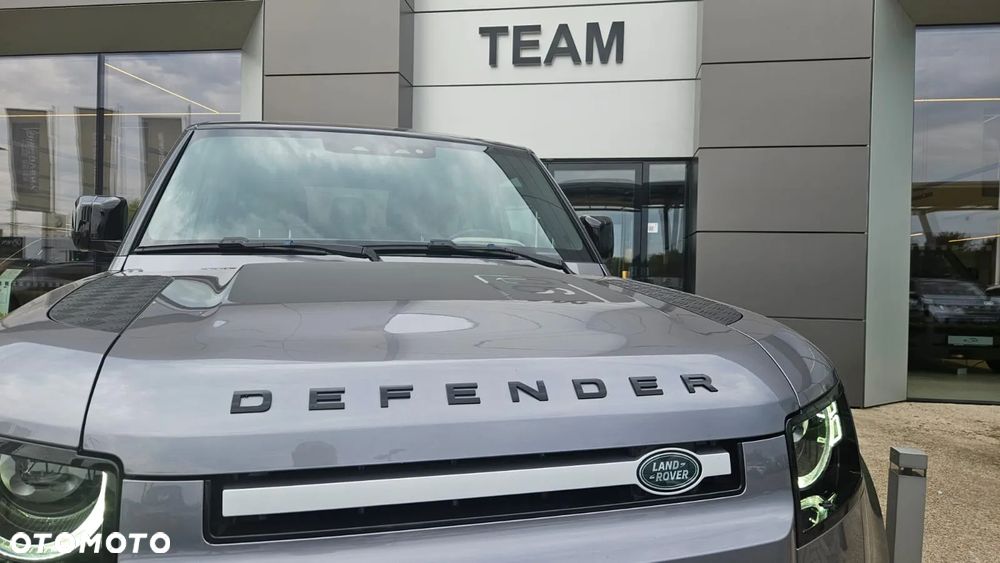 Land Rover Defender 90 2.0 P300 SE - 17